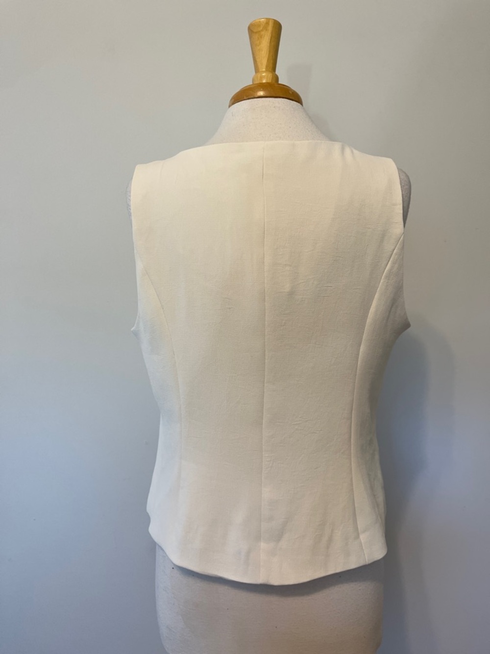 NWT Women's Signature Crepe Scoop Vest - A New Day Cream Size Large - Picture 4 of 10